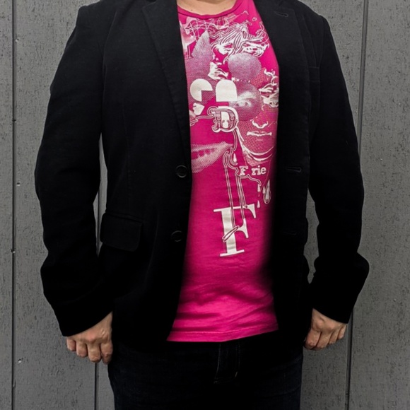 Magenta H&M Graphic T - Picture 1 of 7